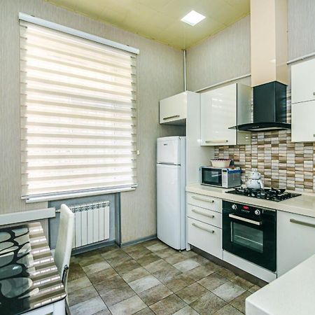 Azneft Square Deluxe Apartment Баку Экстерьер фото