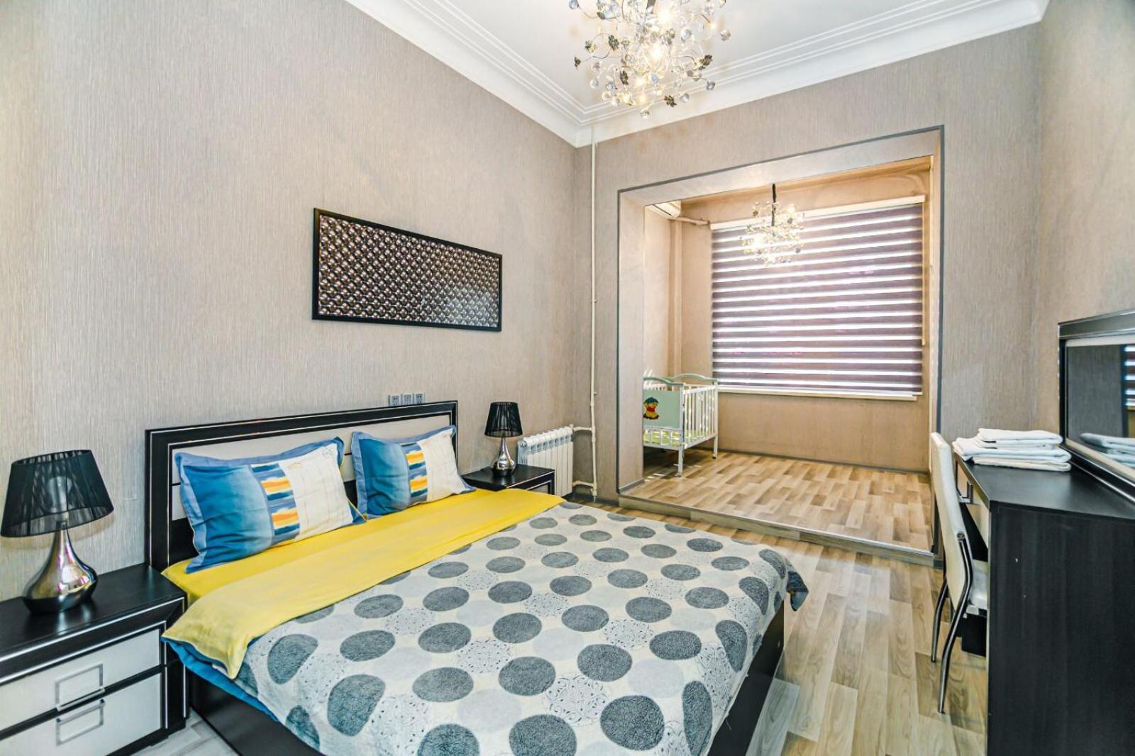 Azneft Square Deluxe Apartment Баку Экстерьер фото