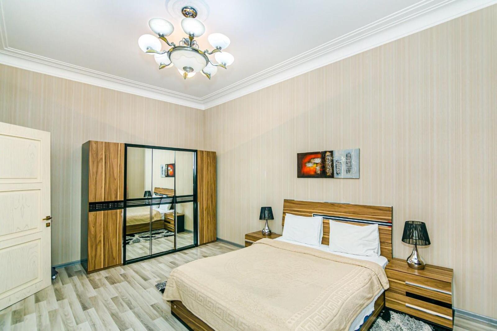 Azneft Square Deluxe Apartment Баку Экстерьер фото